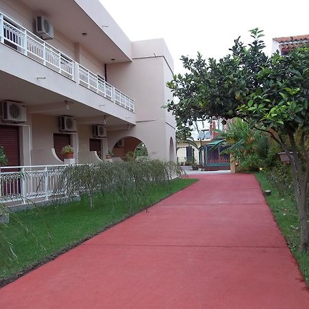 Toula'S Apartments Sidari  Bagian luar foto