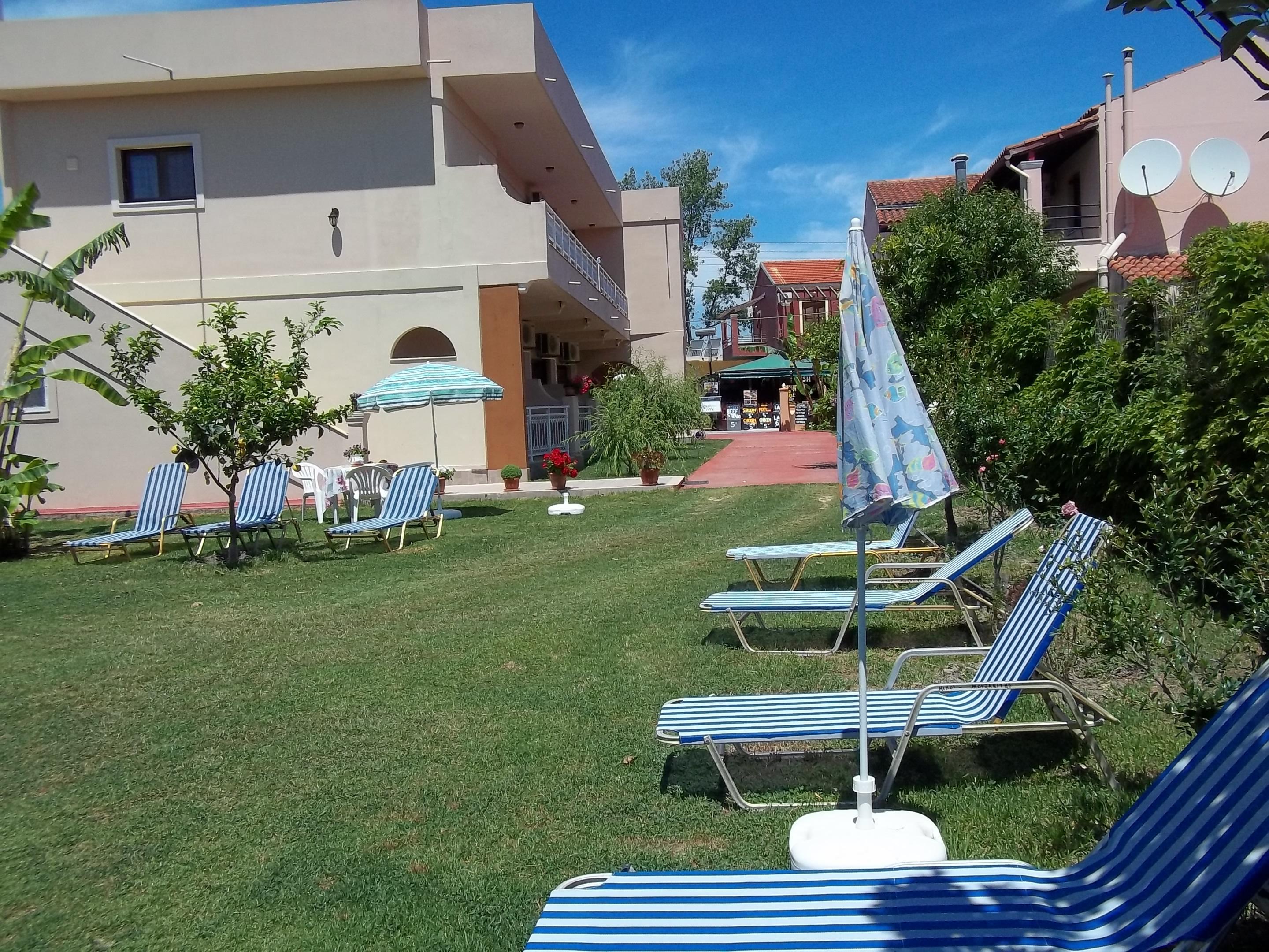 Toula'S Apartments Sidari  Bagian luar foto