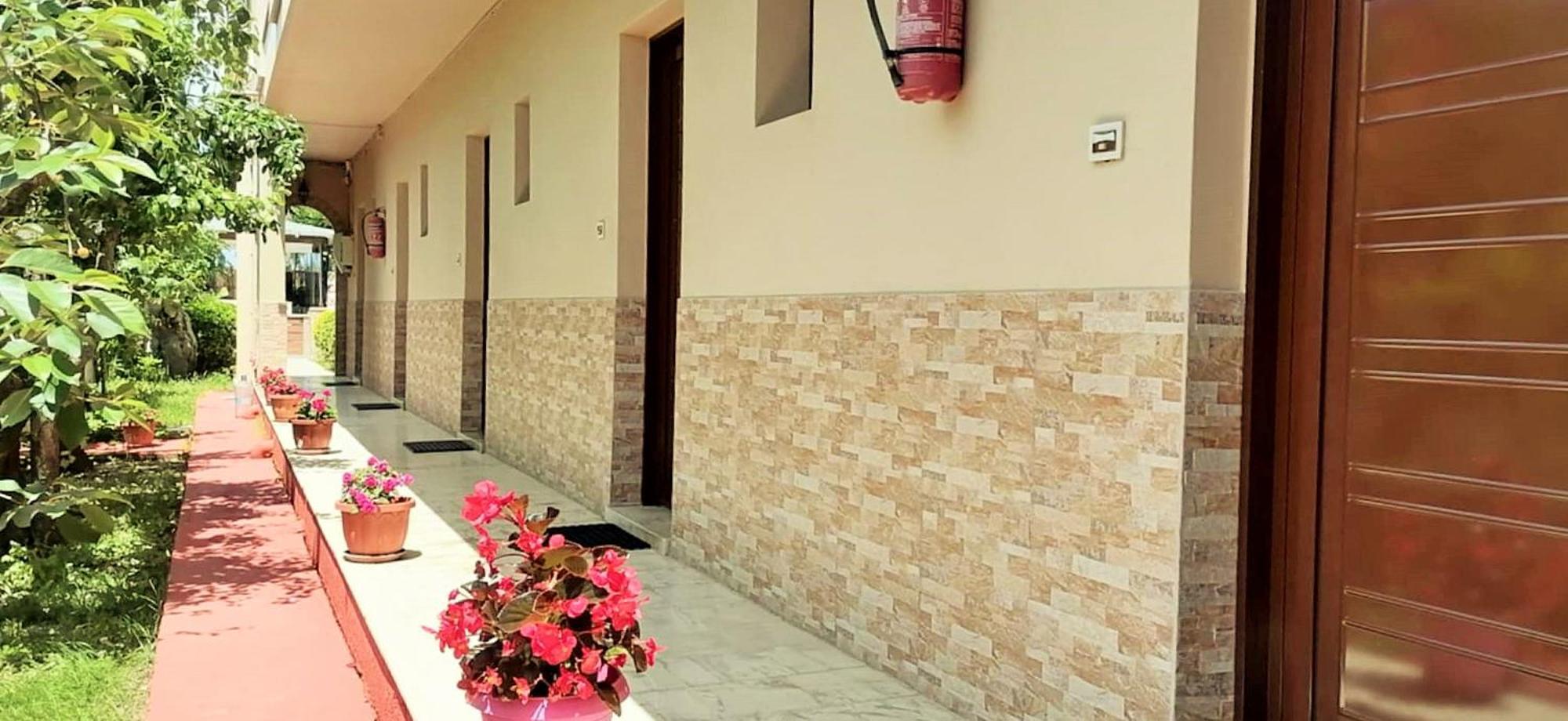Toula'S Apartments Sidari  Bagian luar foto