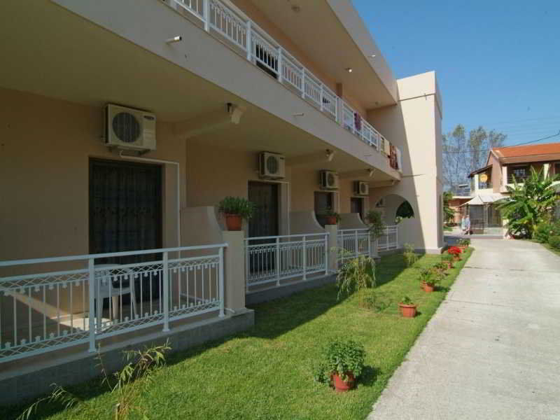 Toula'S Apartments Sidari  Bagian luar foto