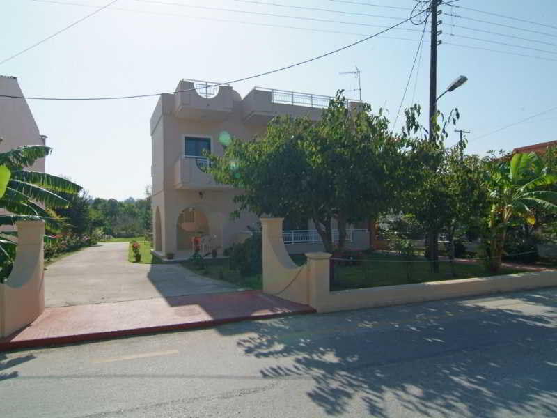 Toula'S Apartments Sidari  Bagian luar foto
