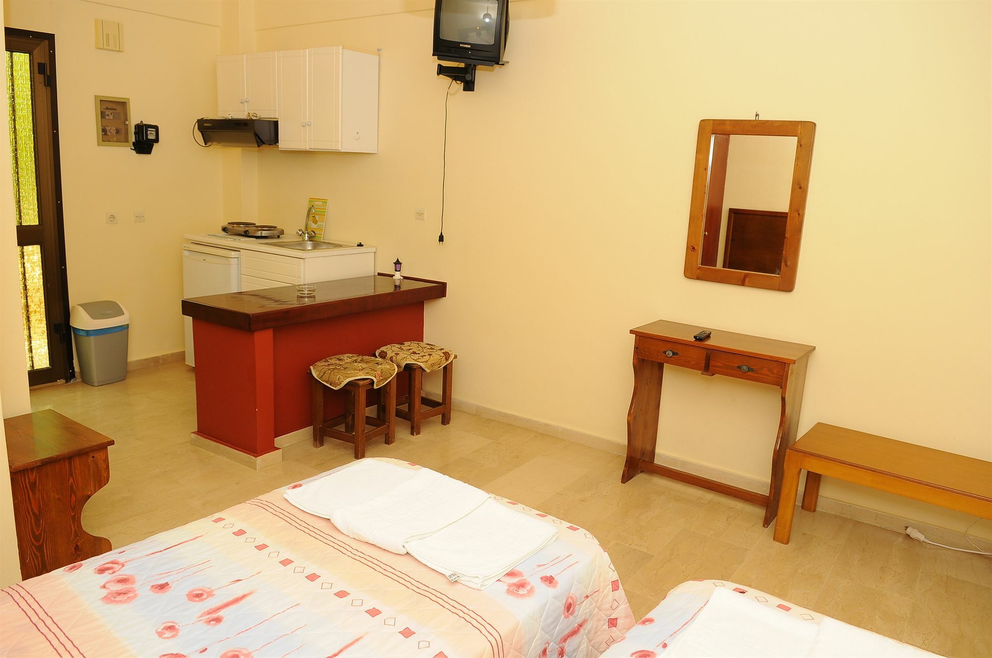 Toula'S Apartments Sidari  Bagian luar foto